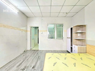 Phòng studio tách bếp mới Đường Phan Anh full nội thất