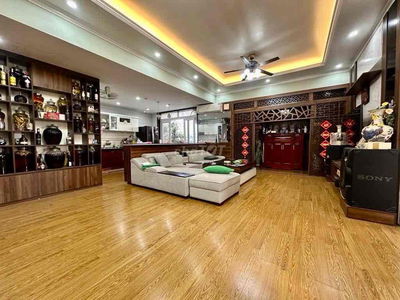 Bán căn hộ 130m2 - 3PN - Sổ đỏ tại 151 Nguyễn Đức Cảnh. Giá: 8,98 tỷ