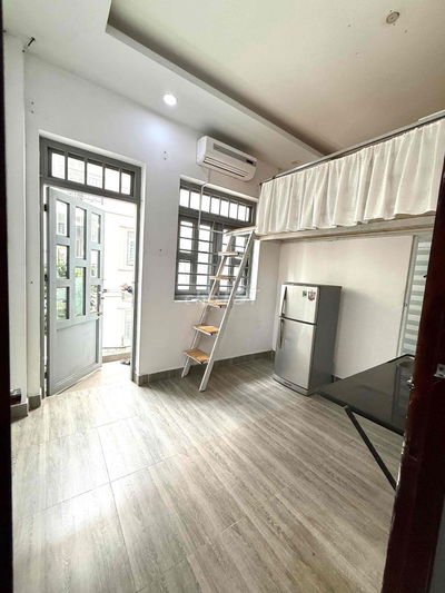 Phòng trọ sinh viên cách đại học Văn Lang 3p đi bộ