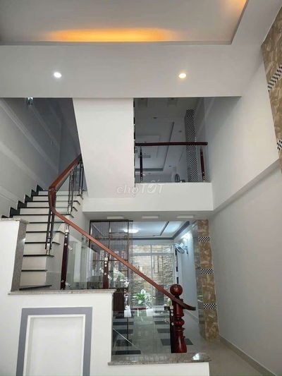 Nhà 3 lầu 5pn 5wc mặt tiền đường Cao Thị Chính