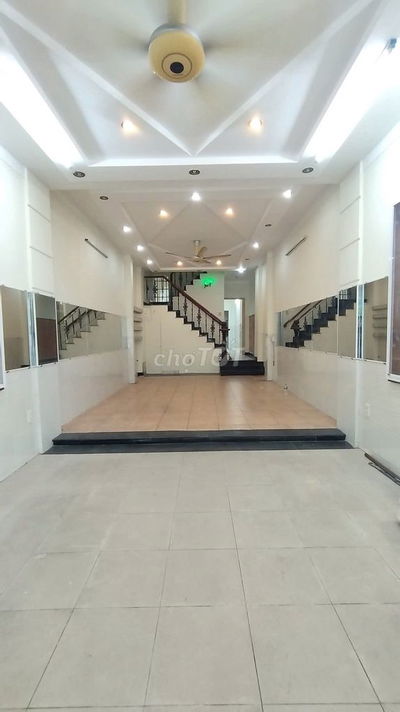 Nhà Nguyên Căn Phan Huy Ích - DT 4 x 21 - 4PN 5 WC - giá 22tr/tháng