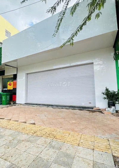 CHO THUÊ NHÀ MẶT TIỀN ĐƯỜNG 30 THÁNG 4 NGANG 8m GIÁ 40 TRIỆU