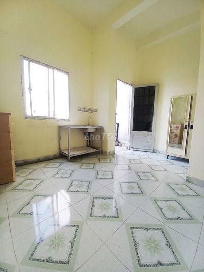 Cho thuể phòng có máy lạnh, gần trường Tôn Đức Thắng, giá 3,5 triệu