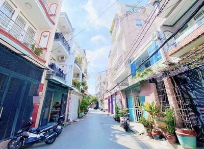 Cạnh CC Bàu Cát 2 - 40m2 ngang 4m - 4 Tầng - đường xe hơi - Nhỉnh 5T