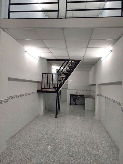 CẦN CHO THUÊ NHÀ ĐẸP SỬA MỚI VỊ TRÍ ĐẸP NGAY KHU SẦM UẤT Đ. THỐNG NHẤT