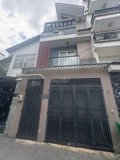 Cho thuê nguyên căn rộng thoáng, 5pn 6wc, hẻm xe hơi Đường số 19 p8 GV