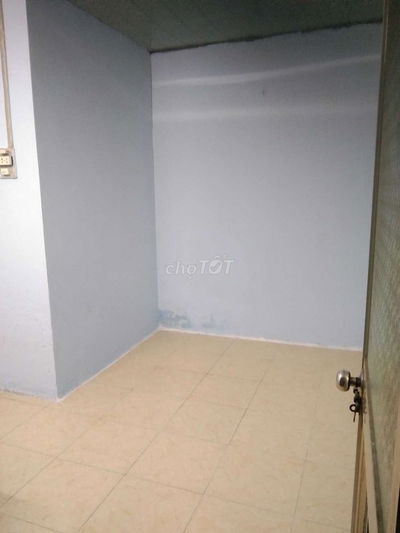 Phòng trống giờ giấc tự do nhà mặt tiền thuận tiện đi các quận huyện