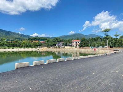 Giảm ngay 500tr cho khách mua nhanh lô 100m full thổ cư mặt tiền 8m, vị trí sát cổng ĐH QG, bám hồ