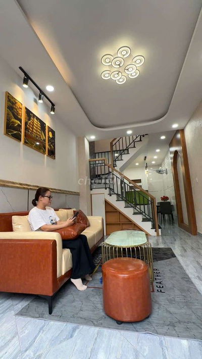 Nhà Sang Đón Tết, Bán Nhà Hiếm 11m Phan Huy Ích, 2 Tầng, 35m2 Full NT