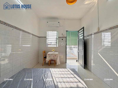 CHO THUÊ CĂN HỘ STUDIO BAN CÔNG SIÊU THOÁNG - KHUÔNG VIỆT - ÂU CƠ