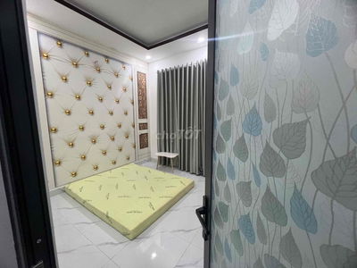 dư 1 phòng trống. k tính điện nước. k cần cọc