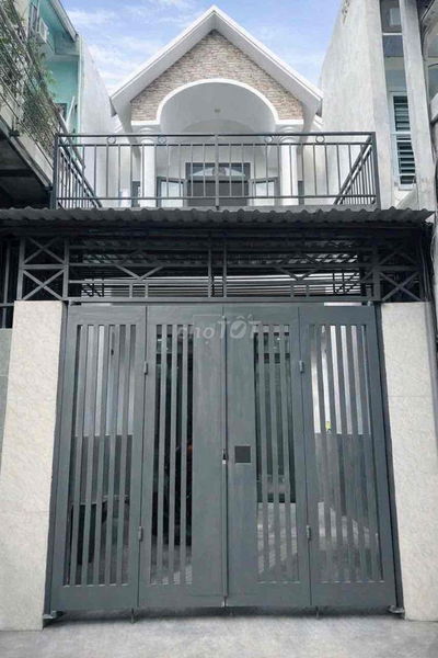 nhà phường đông hoà gần siêu thị Go và đại học quốc gia 1km