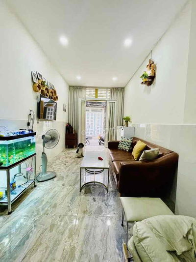NGAY KHU PHAN XÍCH LONG 2 tầng - HẺM XE HƠI DT 36m2 chỉ 5,79tỷ có TL