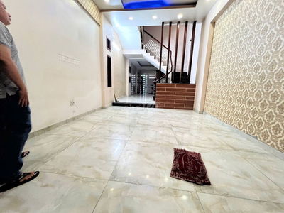 Nguyên căn nhà mới Quang Trung P8. Trệt 3 lầu. Hẻm xe hơi. 15tr5