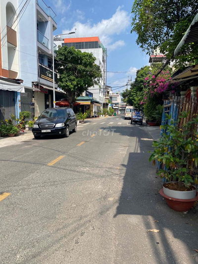 Chủ kẹt bán gấp MTNB đường Lê Sao. 4.5m x 18m. Nhà 3 tấm