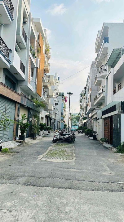 BÁN ĐẤT PHẠM VĂN CHIÊU, SÁT BỜ KÊNH, HẺM 8M, 56m2, 7 Nhỉnh