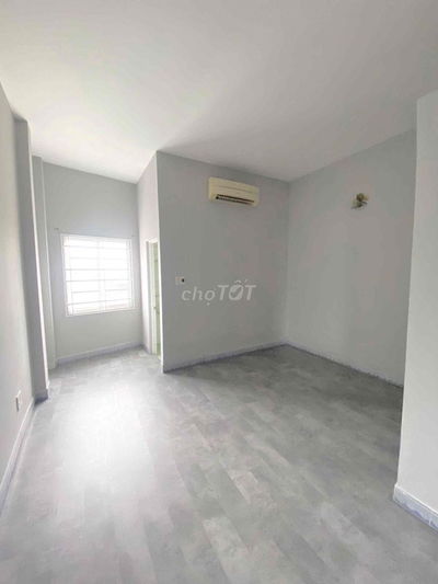 Phòng Mới Ngay Vòng Xoay Chợ Thủ Đức. Mặt Tiền Kha Vạn Cân