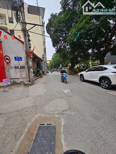 BÁN GẤP NHÀ 4 TẦNG MẶT PHỐ XUÂN ĐỈNH TỪ LIÊM 23 TỶ DT 83M2 MT 5M KINH DOANH SẦM UẤT