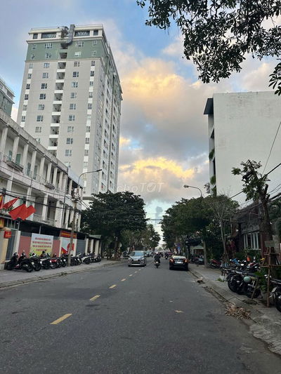 Đất 368m2 ngang 9,2M x Hậu 33M đường Nguyễn Du, Hải Châu, TP Đà Nẵng