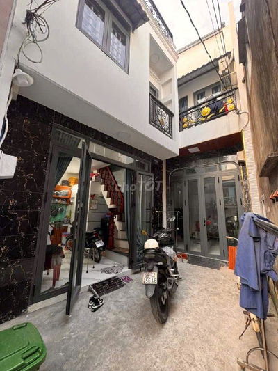 BÁN NHÀ NGAY CHỢ BÌNH TRỊ ĐÔNG - 18M2 - NHÀ MỚI - KHU DÂN TRÍ - 2.X TỶ