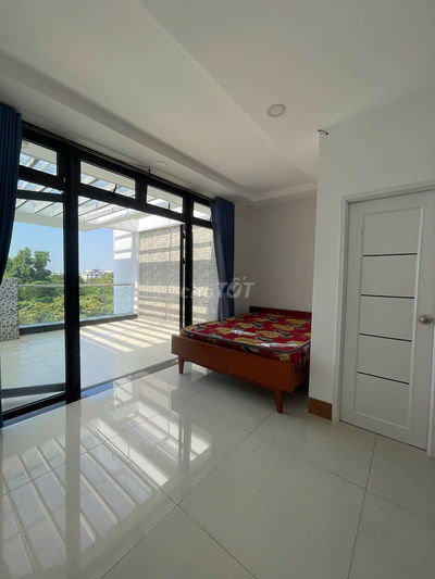 KDT Vạn Phúc 1 tầng căn hộ giá chỉ 9tr 2pn 1 wc, có tủ lạnh, máy lạnh