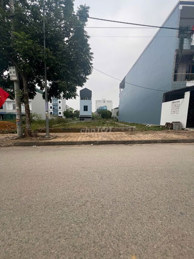 LÔ ĐẤT LÕI TRUNG TÂM HOÀ LẠC  – MẶT ĐƯỜNG KINH DOANH GẦN GA METRO 5