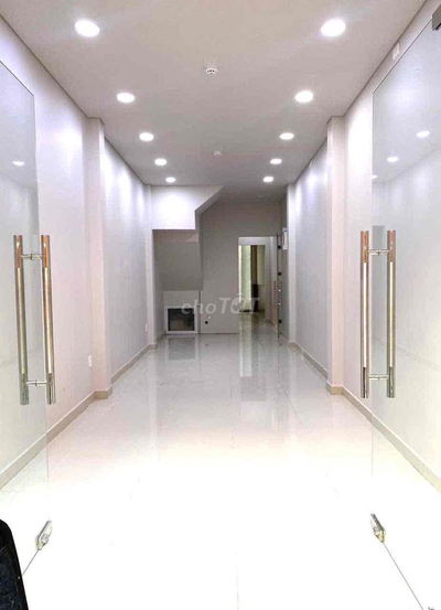 🔥Mặt Tiền Q1 - Không Chung Chủ - KD Tự Do - Khu Đông Đúc, Khách Tây.