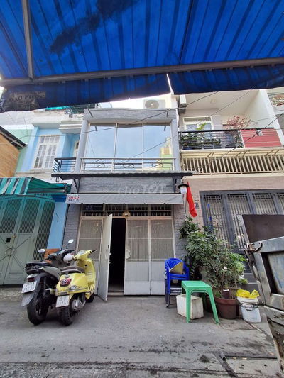 Bán Nhà Đầu Hẻm rộng 8m