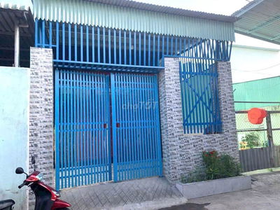 Bán gấp căn nhà cấp 4 ở 1/ Đ. Lê Thị Kim ,Hóc Môn 71m2 -SHR- giá 800tr