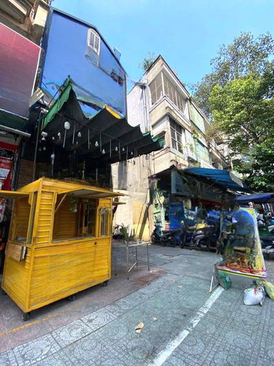 Cho Thuê Mặt Bằng Góc Nguyễn Chí Thanh, Quận 10 ( KD TỰ DO - ĐÔNG ĐÚC)