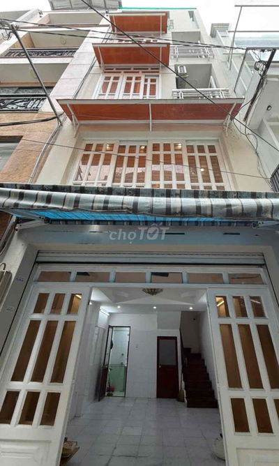 NHÀ 5 TẦNG FULL NT 3PN 4WC– HXH– TRẦN KHẮC CHÂN Q1