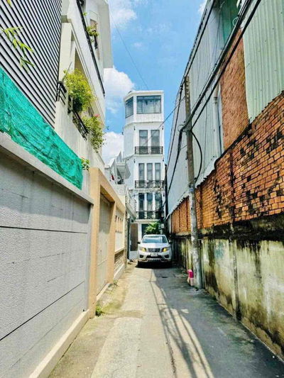 Gửi hh 1% đến môi giới trợ duyên giúp tôi căn nhà trên!