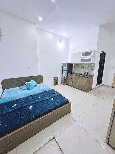 Phòng full nội thất ngay vòng xuyến trần não thảo điền