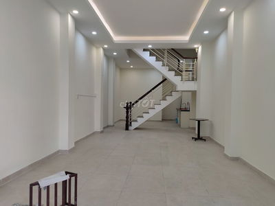 CHO THUÊ NHÀ MT BÀU CÁT 1 DT 4X20, 1 TRỆT 3 LẦU, 5P, NHÀ MỚI