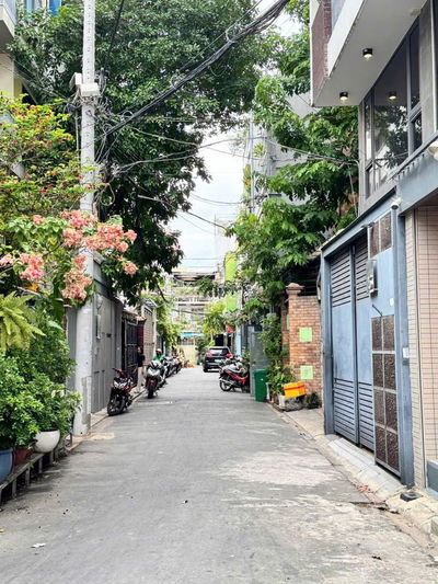 Bán nhà hẻm 333 Lê Văn Sỹ, 74m, chưa đến 12t, sát sân bay,3 mặt thoáng