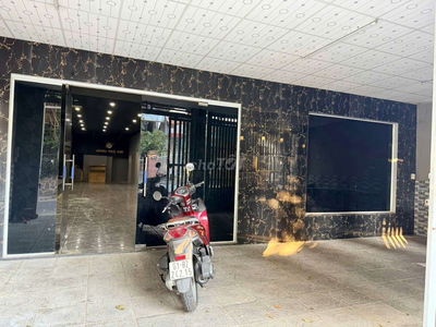 Mặt bằng chánh nghĩa 300m