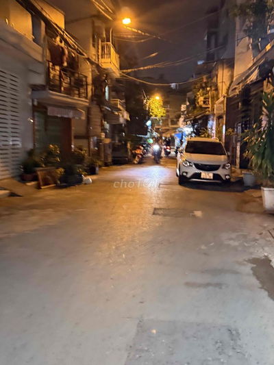 TTP2 Q8 -  NHÀ 3 TẦNG - 20 MÉT RA HẺM XE HƠI - NHỈNH 2 ĐỒNG