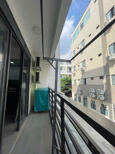 Phòng Ban công Máy giặt riêng ngay Cổng VLU đi bộ 30 giây