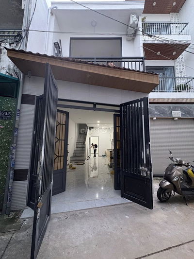 Nhà nguyên căn trên đường Phạm Văn Chiêu 3pn 4wc