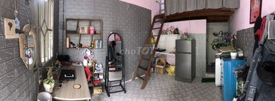 Phòng trọ gác lửng 25m2 chỉ 1 dãy trọ sân rộng thoáng mát Q2