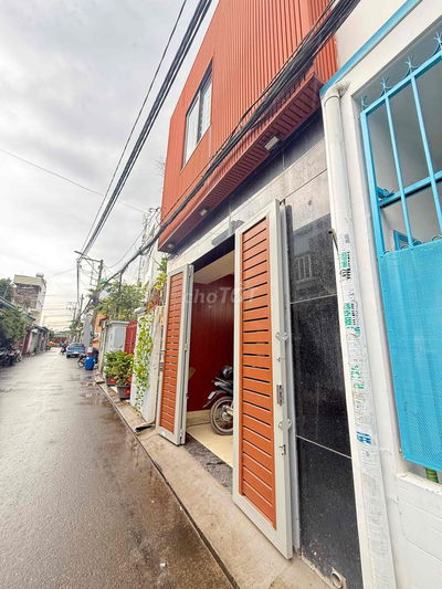 cho thue nhà chính chủ 1 trệt 1 lầu xe hơi né nhau sát phạm văn đồng