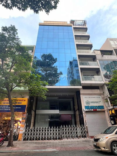 TOÀ NHÀ ĐẸP 6M X 20M HẦM TRỆT 4 LẦU THANG MÁY