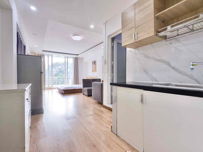 Studio Ngay Công Viên Tao Đàn Full Nội Thất Balcony Gần Bến Thành