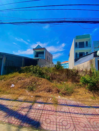 CHÍNH CHỦ BÁN LỖ LÔ ĐẤT MẶT TIỀN TT CỦ CHI 288m2- SHR - GIÁ CHỈ 680TR