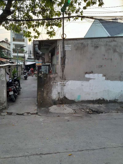 Bán dãy trọ đang cho thuê 10tr/tháng,Mặt tiền đường nhánh 6m thông