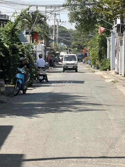 tôi cần cho thuê nhà Đông Hòa , TPHCM