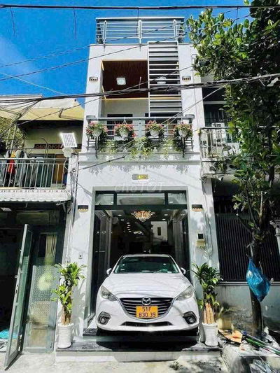 Nhà nguyên căn. Hình thật 100%. 3PN.3WC. Full nội thất