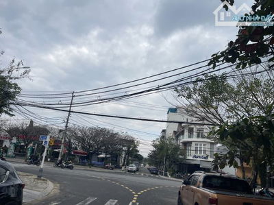 🏠Cho thuê Toà Căn Hộ khu Gần Hồ Nghinh: 300m2 , bao gồm 4p ( 1PN) + 12P ( Studios) - đầy