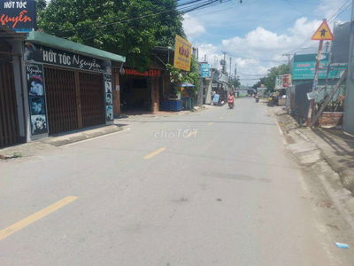 Bán mt kinh doanh xầm uất