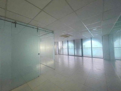 Cho thuê VP 60m2 Cư Xá Bắc Hải Q10 có ban công thoáng mát sân đâu ô tô